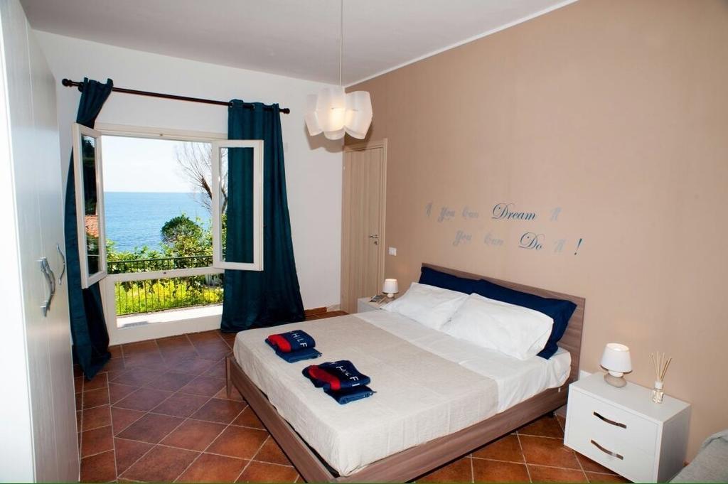 Capozafferano-Casa Carola Villa Santa Flavia Rom bilde